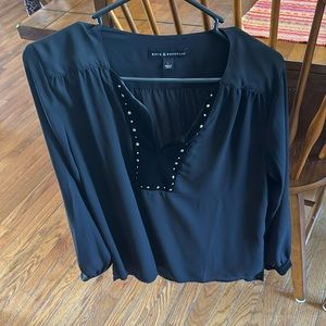 Long sleeve women’s top by Rock and Republic size large